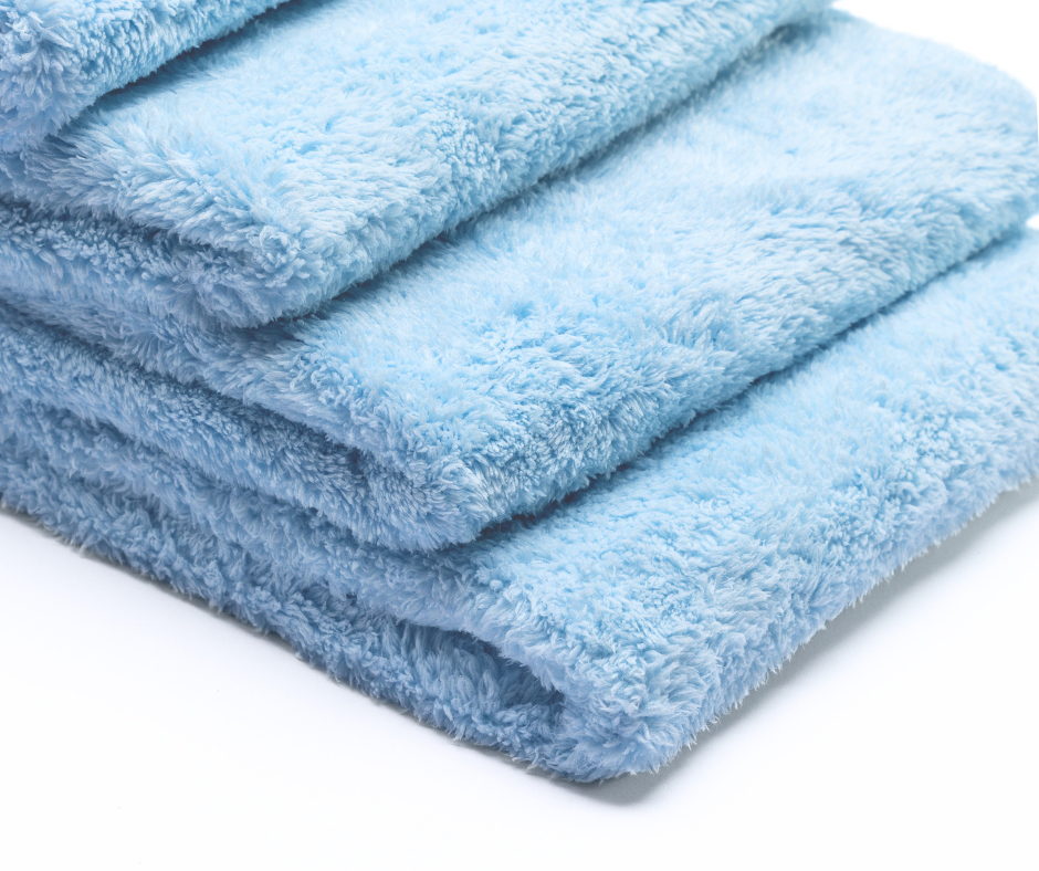 KoreanPro 550 | Plush Edgeless Microfibers 16x16 550 GSM 70/30